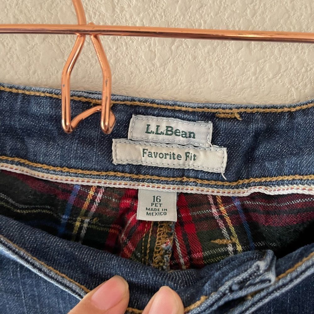 LL bean favorite fit flannel lined jeans - Picture 3 of 5